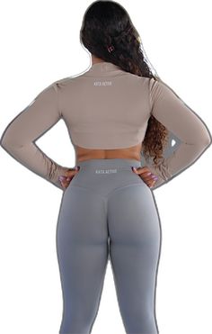 Versatile Cropped Sports Top, Spring Yoga Compression Top, Compression Workout Crop Top, Fall Sports Long Sleeve Crop Top, Workout Crop Top With Thumbholes, Versatile Medium Support Crop Top, Versatile Fitted Tops For The Gym, Versatile Fitted Tops For Gym, Casual Compression Cropped Tops