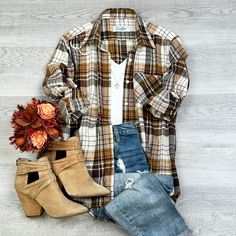 The perfect Oversized Fall Flannel to pair with leggings or your favorite pair of jeans, designed with versatility, and comfort. Details: Oversized Flannel Midweight Single Left Side Pocket Roll-Up Sleeve Comfy Oversized Flannel Tops For Fall, Oversized Plaid Tops For Everyday, Oversized Fall Flannel Shirt, Oversized Brown Button-up Flannel Shirt, Oversized Long Sleeve Flannel Shirt For Fall, Trendy Relaxed Fit Flannel Shirt For Fall, Oversized Flannel Shirt For Everyday, Brown Flannel Shirt With Relaxed Fit For Fall, Brown Relaxed Fit Flannel Shirt For Fall