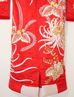 Traditional Embroidered Kimono For Tea Ceremony, Vintage Red Long Kimono, Vintage Long Red Kimono, Traditional Ceremonial Kimono For Festivals, Traditional Red Kimono For Tea Ceremony, Vintage Red Kimono For Tea Ceremony, Traditional Long Gold Kimono, Traditional Embroidered Silk Kimono, Traditional Long Kimono For Ceremonies