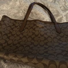 Classic Color Goes With Every Outfit! Great Condition! Bags Coach, Signature Canvas, Neutral Color, Womens Tote Bags, Neutral Colors, Coach Bags, Year Old, Canvas, Women Shopping