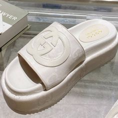 A Brand-New, Unused, And Unworn Item In The Original Packaging White Gucci Slippers, Gucci Platform Sandals, Sandals Gucci, Slippers Platform, White Slippers, Gucci Sandals, White Sandals, Sandals For Women, Gucci Shoes