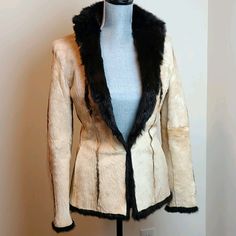 Nwot Tom Ford For Gucci Reversible Beige Color Calf Hair Reverse To Brown Color Rabbit Fur. Split Pockets At Sides. Luxury Gucci Cream Outerwear, Luxury Cream Gucci Outerwear, White Gucci Outerwear For Spring, Gucci Long Sleeve Cream Outerwear, Gucci Cream Long Sleeve Outerwear, Classic White Gucci Outerwear, White Gucci Outerwear For Work, Fitted Beige Gucci Outerwear, Fitted Gucci Beige Outerwear