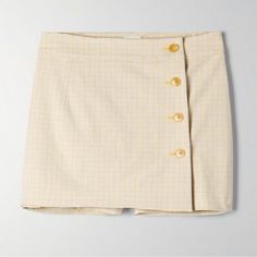 Size: 6 Condition: Brand New, Never Worn Chic Yellow Shorts For Workwear, Yellow Shorts For Spring Workwear, Yellow Shorts For Workwear In Spring, Yellow Workwear Shorts For Spring, Chic Yellow Mini Skirt For Work, Chic Fitted Yellow Shorts, Chic Yellow Mini Skort, Yellow Cotton Skort, Chic Yellow Mini Skirt For Day Out