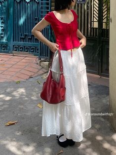 Maxi Outfits Skirt, Fits With Maxi Skirts, Spring Outfit Skirt, Styling Maxi Skirt Summer, Outfits With Links To Buy, Girly Dress Outfits, Red And White Outfit Casual, Style Inspiration Summer 2024, Basics Outfit Ideas