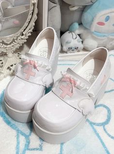 ❤︎【Tenshi Kaiba】Medical Lace Platform Shoes❤︎ Angelic Wings, Whimsical Shoes, Pastel Accessories, Pink Platform Heels, Mary Janes Shoes, Zapatos Mary Jane, Cute Shoes Heels, Kawaii Shoes, Wedge Loafers