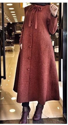 Womens Winter Fashion 2023 Trends, Long Duster Cardigan, Stile Hijab, Open Abaya, Iranian Women Fashion, Long Duster, Mode Abaya, Duster Jacket, Abaya Designs