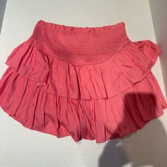 Pink Women’s Skirt With Built In Shorts, Never Worn! Casual Gathered Skirt, Casual Skirted Shorts For Summer, Casual Stretch Skort With Tiered Skirt, Stretch Tiered Skirt With Elastic Waistband, Casual Stretch Gathered Skirt, Casual High Waist Gathered Skirt, Casual Stretch Tiered Skort, Elastic Waistband Mini Skirt For Beach, Summer Skort With Elastic Waistband