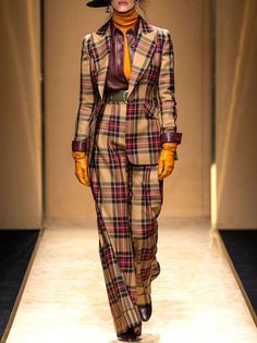 Week Aesthetic, Silhouette Mode, Aesthetic Paris, Tartan Fashion, Fashion Paris, 2020 Runway, Vogue Germany, Paris Paris, Plaid Fashion