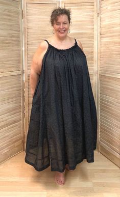 Leilani Lounge Dress is a long dress in 100% cotton that is perfect for plus size women. Made in USA. Peaches is an online store featuring natural fibers, sizes 1x - 10x. Petite, tall, have a larger belly, or gray hair? We make to order clothing for women over 40, and over 50. Our casual plus size outfits are comfortable and have style. A quality plus size fashion closet includes cotton and linen outfits. Pants, dresses, skirts, shirts, jackets, we have all. Plus size fashion apparel USA Big Belly Outfits Plus Size, White Blouse Designs, Plus Size Summer Outfits Big Stomach, Casual Plus Size Outfits, Big Stomach, Linen Outfits, Plus Size Style, Plus Size Summer Outfits, Fashion Closet