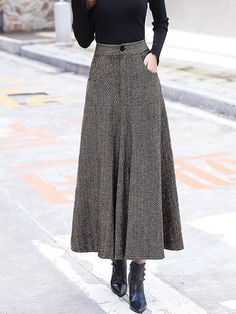 Midi Rock Outfit, Long Plaid Skirt, Shift Dress Casual, Fall Winter Fashion, Midi Skirt Outfit, Umbrella Skirt, High Waisted Pleated Skirt, Rock Outfit, Hem Skirt