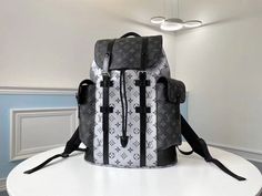 Vuitton Bag, Luxe Fashion, Bags Designer Fashion, Exclusive Bag, Lv Bag, New Handbags, New Bag, Monogram Canvas, Louis Vuitton Bag