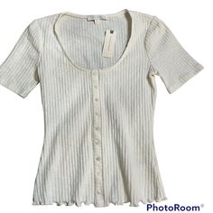 Anthropologie Eri + Ali Short Sleeve Top In White Size Xxs. Nwot. Top Is Fitted With Stretch To It. Ribbed Tops For A Summer Day Out, Ribbed Tops For Summer Day Out, Summer Ribbed Tops For A Day Out, Fitted T-shirt For Fall Day Out, Fitted T-shirt For Day Out In Fall, Fitted Knit Top For Everyday, White Knit Top For Everyday Spring Wear, Chic Ribbed Blouse For Spring, White Knit Top For Spring Everyday Wear