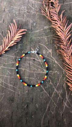 Black Native/ Tribal pattern bracelets. Native Beaded Bracelets, Native Bracelets, Native Print, Coos Bay, Native American Bracelets, Bracelets Handmade Diy, Native Jewelry, Black Beads, Handmade Bracelets