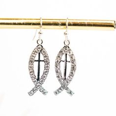 Nwt Boutique Crystal Silvertone Jesus Fish Earrings These Dainty Crystal Earrings Radiate Faith And Beauty. Adorned With Sparkling Crystals, This Jewelry Elevates Any Outfit With Style And Grace. Goldtone Crystal Accents Jesus Fish (Ichthys) 1.25" Fish Hook Style Earrings With 1" Drop Lead & Cadmium Compliant I Am The Bundle Queen - I Love A Bargain And Love To Pass Great Deals On To My Wonderful Customers. Bundle Your Likes For The Best Value. Reduced Shipping On Bundles (Over $10) Free Shippin Pearl Teardrop Earrings, Patriotic Earrings, Pastel Earrings, Football Earrings, Easter Earrings, Fish Earrings, Star Earrings Stud, I Am A Queen, Bow Earrings