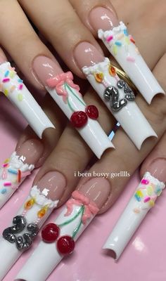 creative bday nails 20th Birthday Nails Ideas, Almond Nails French Tips, Red Nails Halloween, Black Nails Simple, Junk Nails Bling, Pink Nails Fall, Gel Nails Almond, Sqaure Nails, Xl Nails