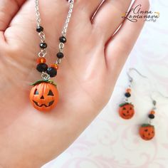 Halloween Dangle Necklaces As Gifts, Halloween Dangle Necklace For Gift, Halloween Gift Dangle Necklace, Handmade Halloween Pendant Necklace, Dangle Necklace For Halloween Gift, Halloween Party Pendant Jewelry, Novelty Halloween Party Necklaces, Handmade Pendant Necklace For Halloween, Halloween Nickel-free Pendant Necklace