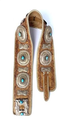 4.25" Wide Turquoise Sterling Silver Concho Belt – Abejas Boutique 60s Punk, Southwestern Clothing, Belt Buckle Display, Concho Belts, Buckle Bunny, Southern Fashion, Concho Belt, American Indian Jewelry, Wide Leather Belt