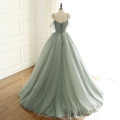 Homecoming Tulle Ball Gown, Tulle Ball Gown For Homecoming, Tulle Ball Gown For Prom Season, Tulle Ball Gown For Prom, Tulle Floor-length Ball Gown For Debutante Ball, Floor-length Tulle Ball Gown For Debutante Ball, Floor-length Tulle Ball Gown For Banquet, Prom Season Tulle Ball Gown, Tulle Ball Gown For Debutante Ball And Prom Season