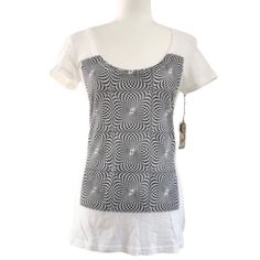 Graphic Print Tee By Converse Featuring: - White Cotton Material - Black Optical Illusion Pattern Geometric Print Design - Short Sleeves - Nicely Scooped Neckline - Slim Fit Women's Size S Small Nwt. New With Tag. Converse White Black Geometric Optical Illusion Pattern Optics Print Tee T-Shirt Blouse Summer Spring Beach Casual Street Women's Fashion Tee Size Small Black Graphic Print Scoop Neck Top, Black Graphic Print Top With Scoop Neck, Black Scoop Neck Top With Graphic Print, Scoop Neck Top With Graphic Print And Stretch, Converse Graphic Print Short Sleeve T-shirt, White Cotton Scoop Neck Top, White Relaxed Fit Short Sleeve Top With Scoop Neck, Converse Cotton Graphic Tee, Converse Graphic Tee Crew Neck Top