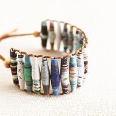 Travel magazine bracelet • Repurposed bracelet • Traveler gift • Nature friendly jewelry • Gift for Outdoor Lover Gifts, Garden Magazine, Best Travel Gifts, Eco Jewelry, Boho Chic Necklace, Paper Bead Jewelry, Earthy Jewelry, Paper Gifts Anniversary, First Anniversary Gifts