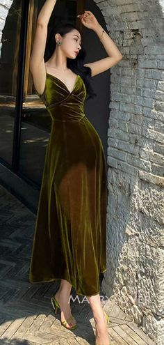 A Line Prom Dress, Dresses Cheap, A Line Prom Dresses, Witch Aesthetic, Modieuze Outfits, Dark Fashion, Mode Inspiration, Green Velvet, Fancy Dresses