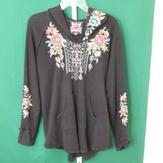 Up For Sale Is A Johnny Was Floral Long Sleeve Embroidered Bohemian Thermal Hoodie Shirt Size L. Pre-Owned And In Great Condition. Thermal Hoodie, Johnny Was, Hoodie Shirt, Womens Tops, Sweatshirts Hoodie, Sweatshirts, Long Sleeve, For Sale, Floral