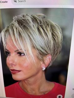 Hair Definition, Short Stacked Hair, Short Hair Images, Shaggy Short Hair, Short Haircut Styles, Messy Short Hair