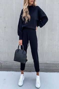 Crew neck knit top + drawstring jogger pants. Available in two colors. Runs true to size.[Collection] Sport Casual Outfit, Pant Suits For Women, Chique Outfit, Pantsuits For Women, Estilo Chic, Tracksuit Set, Suit Pants, Tracksuit Women, Sweater Set