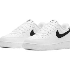 Nike Force 1 (Ps) 'White Black' Little Kids' Shoes Sneakers Cz1685-100 Nike Kids Shoes, Grey Tennis Shoes, Nike Force 1, Shoes For School, Back To School Shoes, White Nike Shoes, Black Nike Shoes, White Casual Shoes, Nike Force