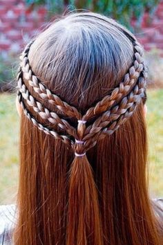 Triple braided half up hairstyle - I did my daughter's hair like this for her piano recital, and she got so many compliments! Easy Hairstyles For Kids, Cool Hairstyles For Girls, Braided Half Up, Long Red Hair, Halloween Hair, Half Up Hair, Peinados Faciles, Long Red, Popular Hairstyles