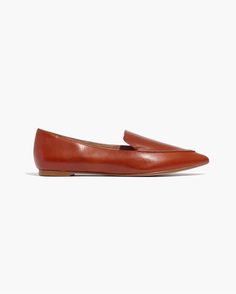 Madewell Lou Loafer in cognac. #wellheeled Wardrobe Accessories, Minimalist Wardrobe, Lovely Clothes, Work Wardrobe, Casual Denim, Sock Shoes