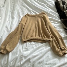 Free People Sweater. Size Xs. Never Worn! Casual Solid Cropped Sweater With Relaxed Fit, Beige Long Sleeve Cropped Sweater, Beige Long Sleeve Cropped Sweater Casual, Casual Beige Cropped Long Sleeve Sweater, Casual Beige Long Sleeve Cropped Sweater, Casual Solid Cropped Sweater With Ribbed Cuffs, Casual Oversized Beige Cropped Sweater, Free People Sweater, Colorful Sweaters