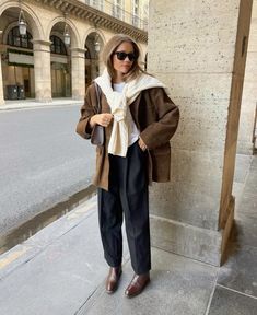 Aw 2024, New York Fits, Fall Winter Trends, Mob Wife, Fall 24, 가을 패션, Girl Falling, Fall Looks, Pre Fall