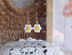 Colorful Beads Flower-shaped Earrings For Gift, Cute Daisy Shaped Flower Earrings For Gifts, White Flower-shaped Earrings With Colorful Beads, Dainty Daisy-shaped Earrings With Flower Charm, White Daisy-shaped Hypoallergenic Flower Earrings, Girl Jewelry, Daisy Earrings, Etsy Bridesmaid Gifts, Girls Earrings