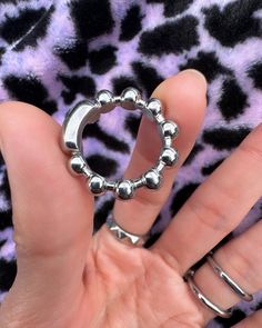 Ball Chain Ring ⛓ 100% solid 316L stainless steel 💦 Waterproof 👽 NO green skin. NO tarnish. NO rust 🖐 Sizes 5-10 available I Do Love You, Green Skin, Piercing Ring, Bow Ring, Ring Collection, Skull Ring, Love You All, Chain Ring, Ring Collections