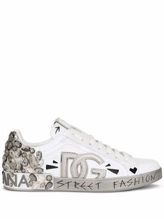 Luxurious Fashion, Dolce Gabbana Shoes, All About Shoes, Dolce E Gabbana, Crystal Embellishment, Logo Stamp, Dolce & Gabbana, Fashion History, Men's Style