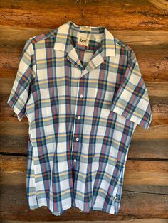 Absolute softest and perfectly worn button down made by Lee. Shirt is marked large, but we think it's more of a modern medium. Casual Plaid Camp Shirt With Relaxed Fit, Classic Spring Camp Shirt For Casual Gatherings, Classic Button-up Camp Shirt For Casual Gatherings, Everyday Collared Camp Shirt With Button Closure, Spring Button-up Camp Shirt With Button Closure, Collared Shirt With Button Closure For Casual Gatherings, Spring Button-up Camp Shirt, Retro Relaxed Fit Button-up Shirt, Casual Button-up Shirt With Placket