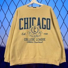 Chicago Ilinois college state athletic Unisex Sweatshirt vintage style University Alumni Crewneck Jumper Pullover on Storenvy College Hoodies Aesthetic, Urban Style Sweatshirt For Sports In Fall, College Hoodie Design, College Winter Sweatshirt With Ribbed Collar, Winter College Sweatshirt With Ribbed Collar, Retro Oversized Sweater For Streetwear, Oversized Retro Sweater For Streetwear, Vintage Letter Print Winter Sweater, Vintage Letter Print Sweater For Winter