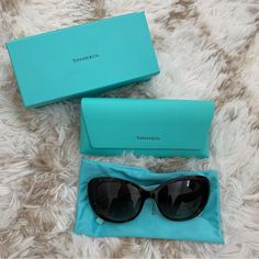 New Tiffany Sunglasses Comes With The Case And A Bag Cloth Luxury Polarized Sunglasses For Travel, Luxury Polarized Travel Sunglasses, Luxury Sunglasses With Uv Protection For Travel, Luxury Cat Eye Sunglasses For Beach, Elegant Travel Sunglasses With Mirrored Lenses, Elegant Mirrored Sunglasses For Travel, Elegant Glass Sunglasses For Travel, Tiffany Sunglasses, Transparent Sunglasses