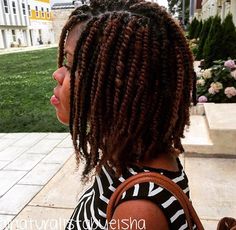 Kinky spring twists Ombre Afro, Short Kinky Twists, Afro Kinky Twists, Crotchet Styles, Shaved Side, Two Strand Twist