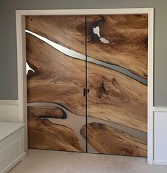 Resin Front Door, Cool Doors Entrance, Bedroom Accent Wall With Window Ideas, Epoxy Door Ideas, Epoxy Furniture Ideas, Modern Bedroom Doors, Live Edge Door, Resin Doors, Epoxy Door