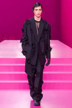 Valentino Fall 2022, Valentino Suit, Pink Suit, Pink Men, Valentino Men, Looks Vintage