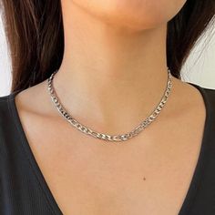 New Women's 925 Silver Figaro Chain Necklace Details: Length 18" Width 3mm 100% Genuine 925 Sterling Silver (Stamped) Retail Price $295 Buy With Confidence From A Trusted Seller With A 99%+ Feedback Rating! A0180 (Id-20) Crescent Jewelry, Necklace Repair, Silver Figaro Chain, Gold Costume Jewelry, Eagle Necklace, Figaro Chain Necklace, Black Choker Necklace, Layered Necklaces Silver, Horn Necklace