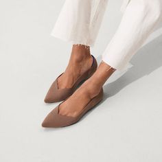 Rothy's The Point Ballet Flat Slip-On Comfortable Portobello Tan Size W8 The One Shoe That Elevates Any Outfitanytime. Our Sleek Pointed-Toe Flat In Cool Earthy Brown Combines Exceptional Comfort With Versatile, Washable Style. And It's Knit From Plastic Bottles. Soft, Flexible Upper In Cool Earthy Brownwhich Means No Break-In Period, Ever. Comfortable Matching Insoles And Chic Tortoise Shell Outsoles. Fully Machine Washable, So They’re Like New Again And Again. Our Shoes Don’t Stretch Muchso Ma Everyday Fitted Pointed Toe Flats, Beige Flats For Workwear In Fall, Fall Everyday Pointed Toe Flats, Casual Fitted Flats With Low Heel, Chic Medium Width Pointed Toe Flats For Fall, Medium Width Everyday Flats For Fall, Fitted Flats For Fall Workwear, Fitted Casual Flats With Low Heel, Fitted Low Heel Flats For Fall