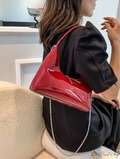 BirdinBag - Stylish Red Zipper Armpit Bag - Practical Single Shoulder Bag for Everyday Use Armpit Bag, Red Collar, Saddle Bag, Bag Bag, Shoulder Bag Women, Saddle Bags, Saddle, Bags Women, Bag Lady