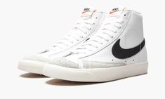 Blazer Mid 77 Vintage CZ1055 100 Vintage Women's Shoes, White Black Shoes, Blazer Mid 77 Vintage, Nike Casual, Black Nike Shoes, Womens Blazer, Nike Blazer Mid 77, Amazon Clothes, Nike Blazer Mid