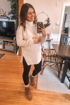 Trudnice Moda, Winter Maternity Outfits With Boots, Thanksgiving Outfit Pregnant Women, Cute And Comfy Pregnant Outfits, Hair Style Ideas For Maternity Pictures, Sweater Outfits Pregnant, Maternity Outfits Thanksgiving, Shein Maternity Outfits Winter, Maturity Fall Outfits