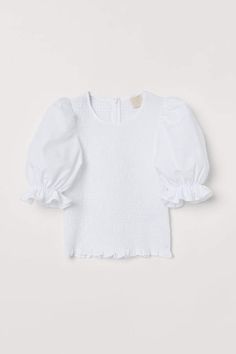 H&M Top with Smocking - White White Blouses, H And M, Couture Mode, Smock Top, Smocked Top, Simple Things, Mode Online, Lace Fashion, Outfit Style