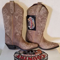 Beautiy6and New With Tags, Brown Embroidered Genuine Leather Weatern Style Boots By Rockin County Collections Style Rc5060 Size 6 1/2 M Cute Boots, Style Boots, Western Boots, Shoes Heels Boots, Shoes Women Heels, Heeled Boots, Shoes Heels, Genuine Leather, Size 6