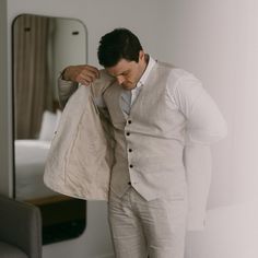 Mens wedding style inspiration and ideas. Untraditional groom attire. Linen wedding suit.